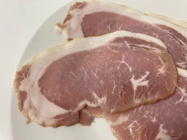 スライスしたロース肉みたいな見た目