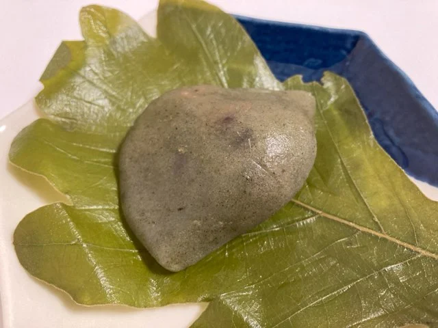和菓子屋｢樫舎｣のかしわ餅を実食したレビュー