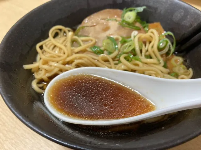 スープがうますぎて飲み続けてしまう