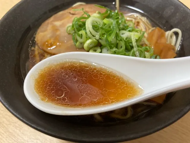 醤油ベースのスープで香りも良い