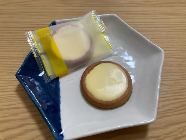 瀬戸田レモン果汁が入った檸檬タルトクッキーの実食レビュー