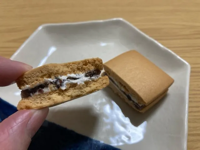 しっとりした食感に小倉あん、クリームが美味しい