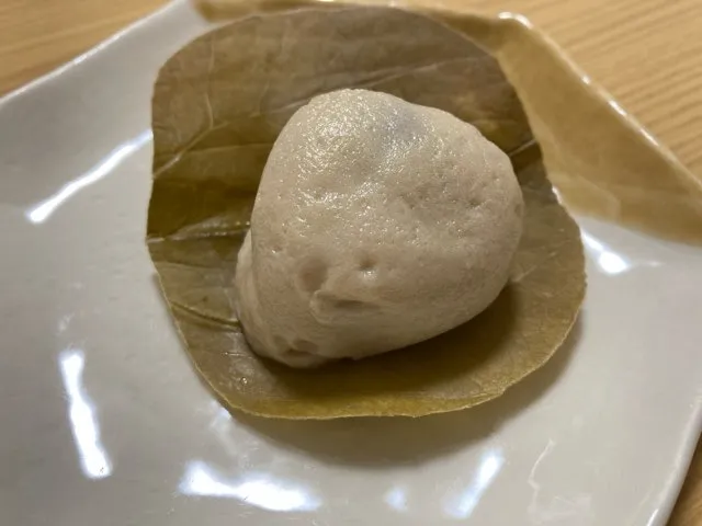 独特な生麩の色