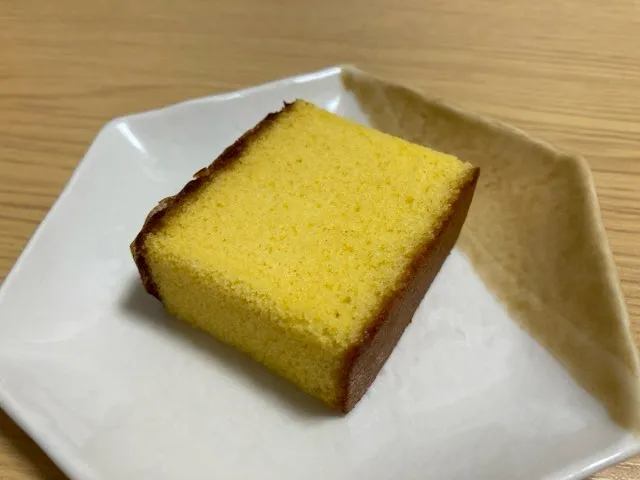 生地がめっちゃ濃い黄色で濃厚な印象