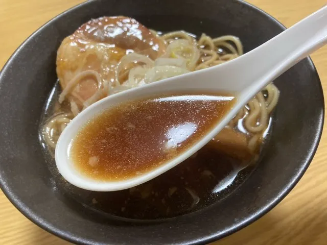 醤油ベースで濃厚な味わい